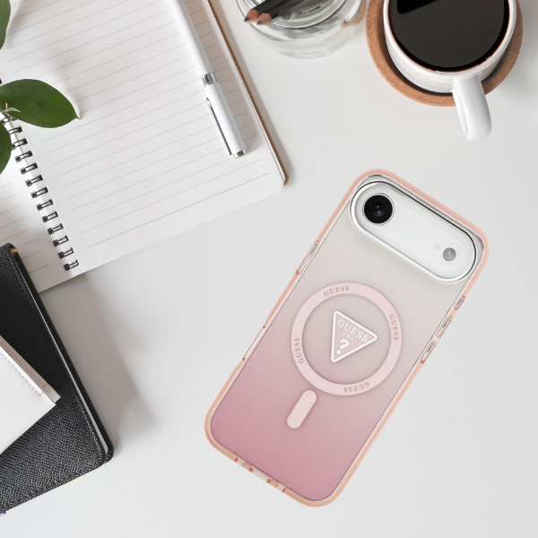Dėklas Guess IML Gradient Triangle Logo MagSafe iPhone Air, rožinės spalvos aprašymas - Prekės nuotrauka