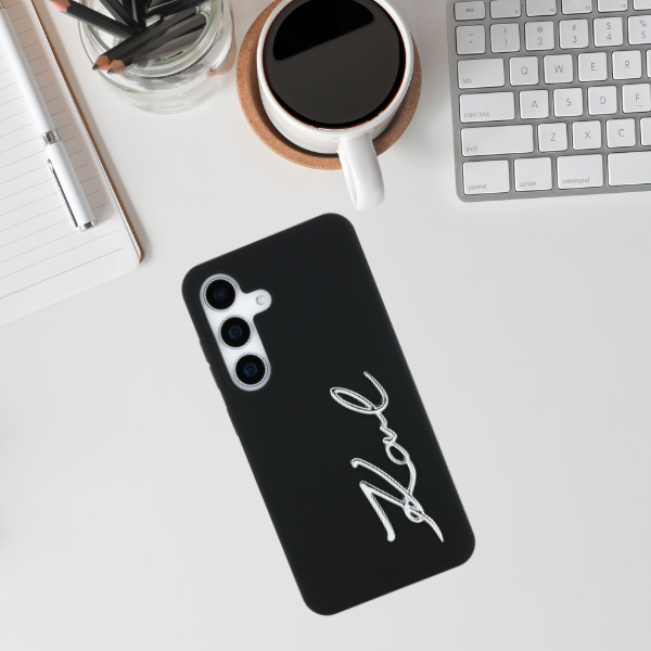 Dėklas Karl Lagerfeld Silicone Metal Signature Logo Samsung Galaxy S25 juodos spalvos aprašymas - Prekės nuotrauka