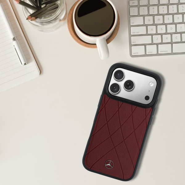 Dėklas Mercedes Leather Crossed Lines MagSafe skirtas iPhone 18 Pro Max / 17 Pro Max burgundy aprašymas - Prekės nuotrauka