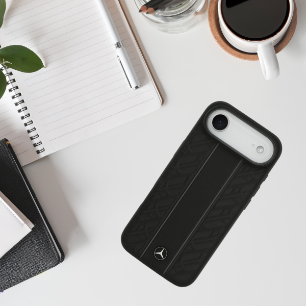 Dėklas Mercedes Leather Laurel Leaves Stripes MagSafe skirtas Apple iPhone 17 Air juodos spalvos aprašymas - Prekės nuotrauka Dėklas Mercedes Leather Laurel Leaves Stripes MagSafe skirtas Apple iPhone 17 Air juodos spalvos aprašymas - Prekės nuotrauka