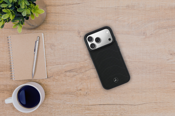 Dėklas Mercedes Leather Mesh with Bow Line MagSafe iPhone 17 Pro juodos spalvos aprašymas - Prekės nuotrauka