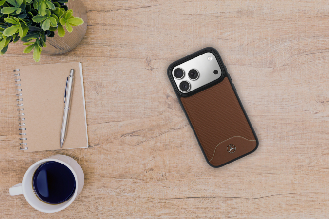 Dėklas Mercedes Leather Wood Effect and Curve MagSafe iPhone 17 Pro Max camel aprašymas - Prekės nuotrauka