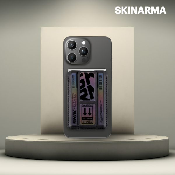 Dėklas-piniginė Skinarma Kado Kira Kobai Mag-Charge su stovu, holografinis aprašymas - Prekės nuotrauka