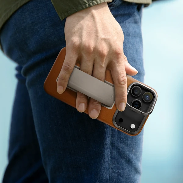 Dėklas UNIQ Heldro Pro skirtas Apple iPhone 17 Pro Max Magclick Charging caramel aprašymas - Prekės nuotrauka