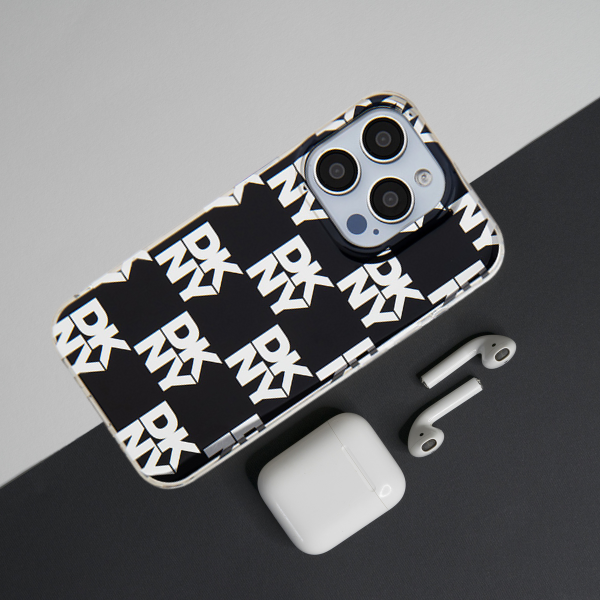 DKNY DKHCP15SHDLCEK iPhone 15 14 13 6.1 colio juodos spalvos kietas dėklas IML Checkered Mono Pattern aprašymas - Prekės nuotrauka