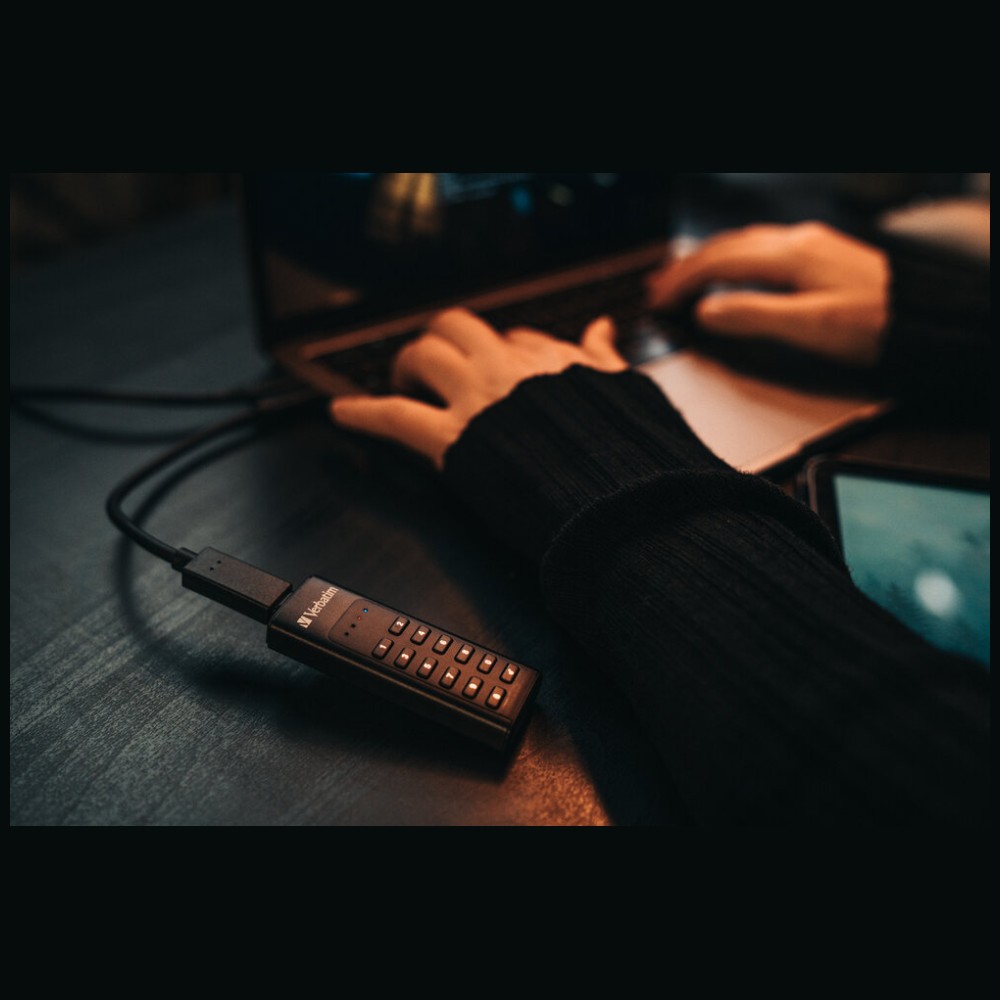 External drive Verbatim klaviatūra Secure USB 3.2 Gen 1 64GB juodos spalvos 49431 aprašymas - Prekės nuotrauka