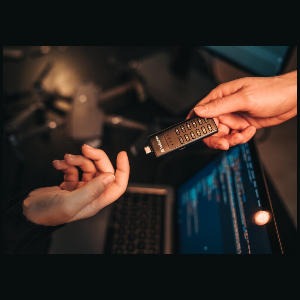 External drive Verbatim klaviatūra Secure USB 3.2 Gen 1 64GB juodos spalvos 49431 aprašymas - Prekės nuotrauka