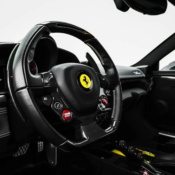 Ferrari automobilinis įkroviklis FECCMENK PD-QC 3.0 20W Fast Charge juodos spalvos aprašymas - Prekės nuotrauka