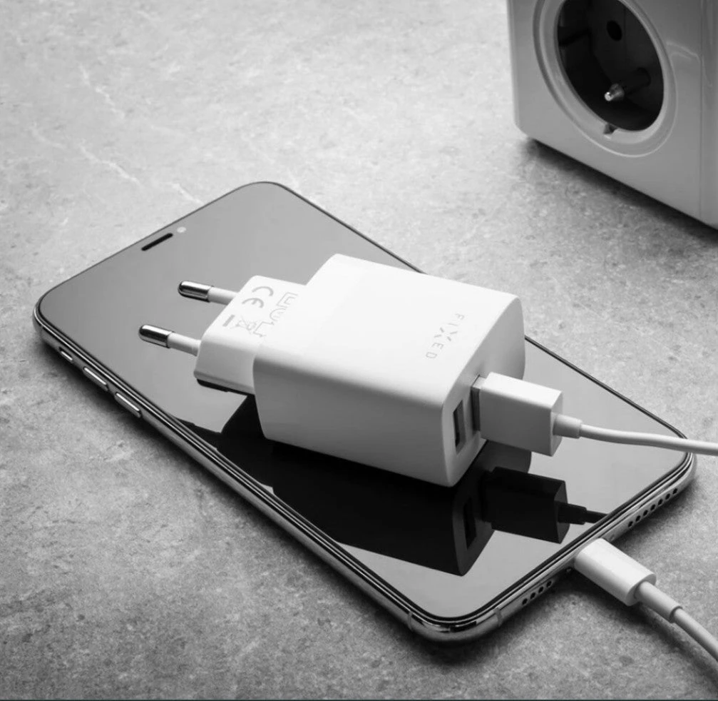 Fixed Fiksuotas USB 17W + kabelis USB/Lightning, baltas aprašymas - Prekės nuotrauka