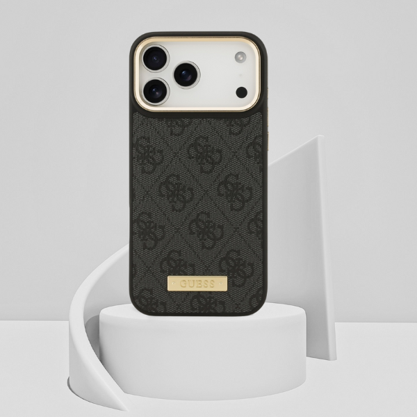 Guess 4G Logo Plate MagSafe dėklas Apple iPhone 17 Pro Max juodos spalvos aprašymas - Prekės nuotrauka Guess 4G Logo Plate MagSafe dėklas Apple iPhone 17 Pro Max juodos spalvos aprašymas - Prekės nuotrauka