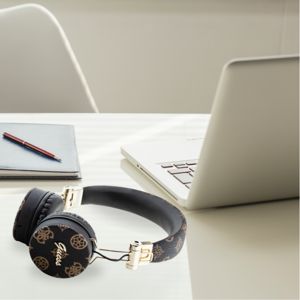 Guess Bluetooth Ausinės ENC GUBH70EPOSMK juodos spalvos Peony Script Round Shape aprašymas - Prekės nuotrauka