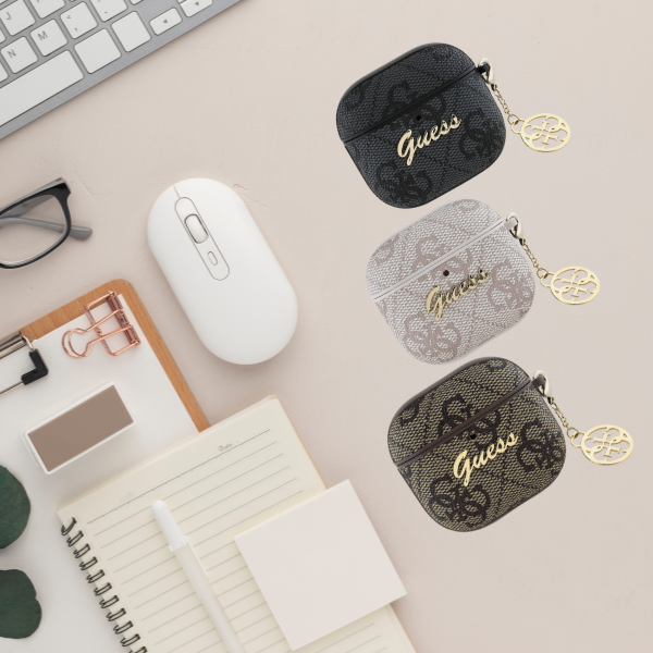 Dėklas Guess GUA4G4GSMK AirPods 4 cover juodos spalvos 4G Charm Collection aprašymas - Prekės nuotrauka