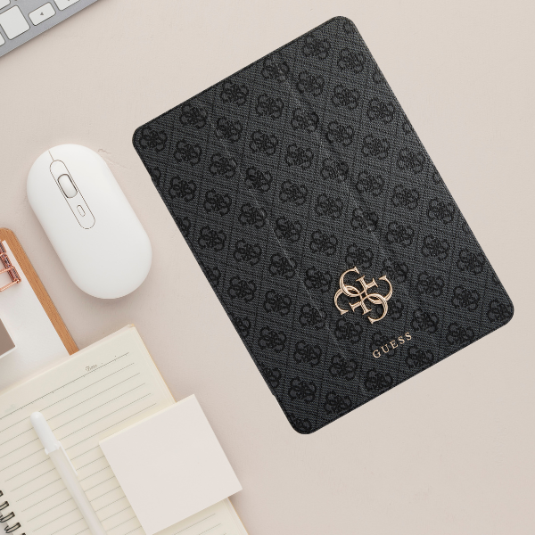 Guess GUFC13PM24PS4SGK Apple iPad Pro 13″ 2024 juodos spalvos Magnetic 4G Big Logo aprašymas - Prekės nuotrauka Guess GUFC13PM24PS4SGK Apple iPad Pro 13″ 2024 juodos spalvos Magnetic 4G Big Logo aprašymas - Prekės nuotrauka
