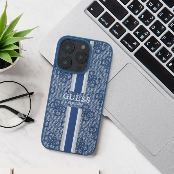Guess GUHMP16MP4RPSW Apple iPhone 16 Plus 6.7″ rudos spalvos kietas dėklas 4G Printed Stripes MagSafe aprašymas - Prekės nuotrauka Guess GUHMP16MP4RPSW Apple iPhone 16 Plus 6.7″ rudos spalvos kietas dėklas 4G Printed Stripes MagSafe aprašymas - Prekės nuotrauka