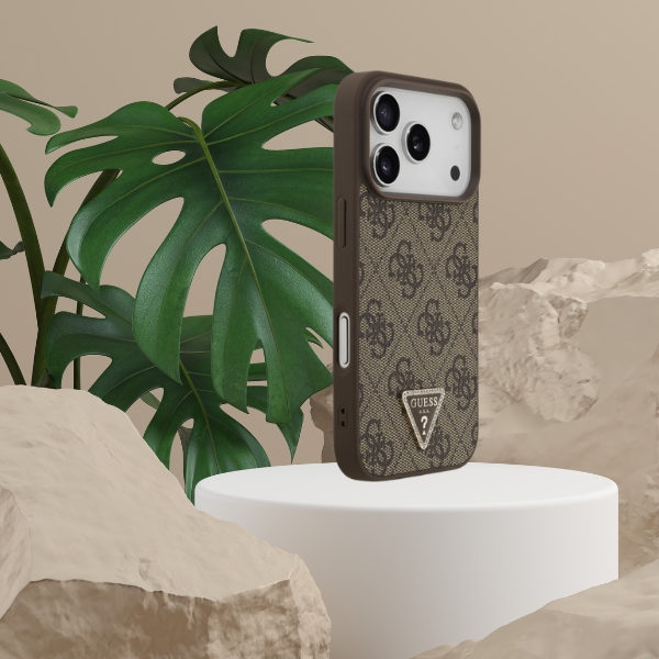 Guess odinis 4G Triangle Strass MagSafe dėklas, skirtas iPhone 18 Pro / 17 Pro, rudas aprašymas - Prekės nuotrauka