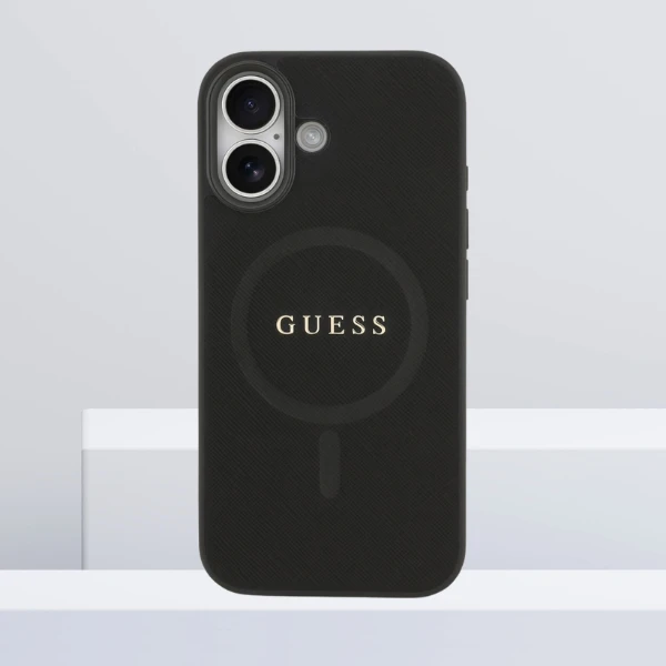Guess Saffiano Classic Logo MagSafe dėklas skirtas Apple iPhone 17 juodos spalvos aprašymas - Prekės nuotrauka Guess Saffiano Classic Logo MagSafe dėklas skirtas Apple iPhone 17 juodos spalvos aprašymas - Prekės nuotrauka
