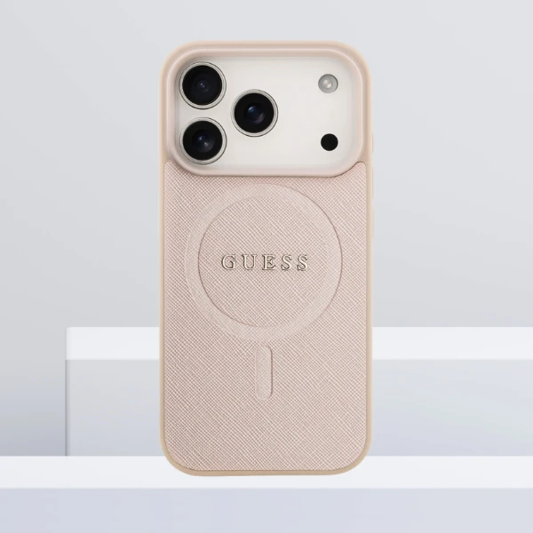 Guess Saffiano Classic Logo MagSafe dėklas skirtas Apple iPhone 17 Pro rožinės spalvos aprašymas - Prekės nuotrauka Guess Saffiano Classic Logo MagSafe dėklas skirtas Apple iPhone 17 Pro rožinės spalvos aprašymas - Prekės nuotrauka