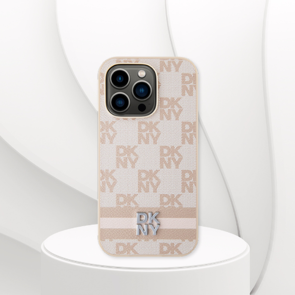 iPhone 13 / 14 / 15 DKNY odinis dėklas Checkered Mono Pattern & Printed Stripes (DKHCP15SPCPTSSP) rožinės spalvos aprašymas - Prekės nuotrauka