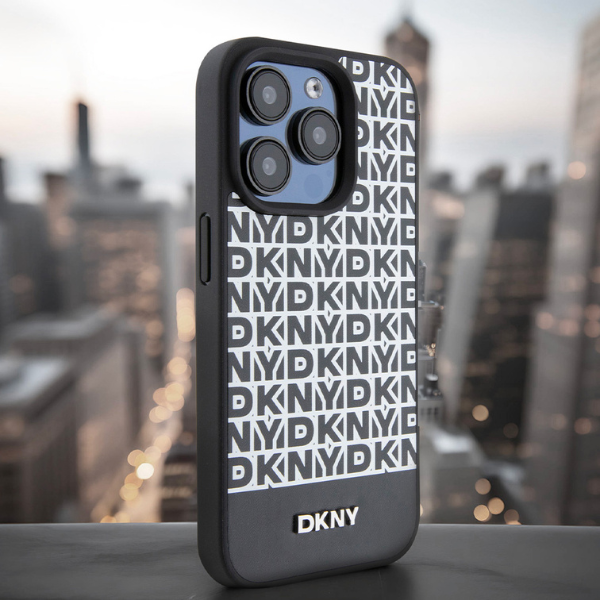 iPhone 15 Pro Max DKNY odinis dėklas Printed Pattern Metal Logo MagSafe (DKHMP15XPSOSPK) juodos spalvos aprašymas - Prekės nuotrauka