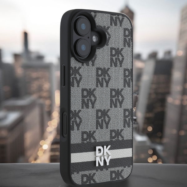 iPhone 16 DKNY languoto rašto ir spausdintų juostelių dėklas telefonui juodos spalvos (DKHCP16SPCPTSSK) aprašymas - Prekės nuotrauka
