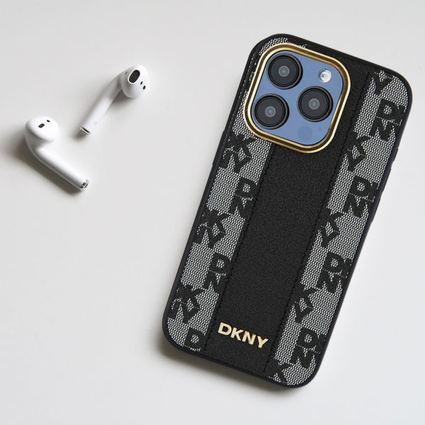 iPhone 16 Pro DKNY languoto rašto MagSafe (DKHMP16LPCPVSLK) dėklas telefonui juodos spalvos aprašymas - Prekės nuotrauka