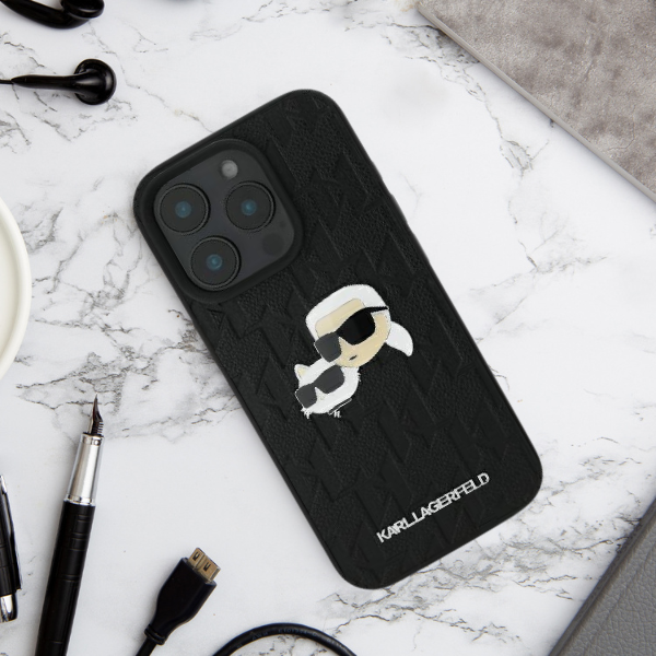 Karl Lagerfeld KLHCP16SPGKLKCPK iPhone 16 6.1″ juodos spalvos kietas dėklas Monogram Karl&Choupette Head Pi aprašymas - Prekės nuotrauka