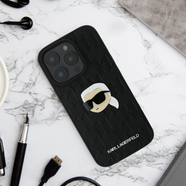 Karl Lagerfeld KLHCP16SPGKLKIPK Apple iPhone 16 6.1″ juodos spalvos kietas dėklas Monogram Karl Head Pin aprašymas - Prekės nuotrauka Karl Lagerfeld KLHCP16SPGKLKIPK Apple iPhone 16 6.1″ juodos spalvos kietas dėklas Monogram Karl Head Pin aprašymas - Prekės nuotrauka