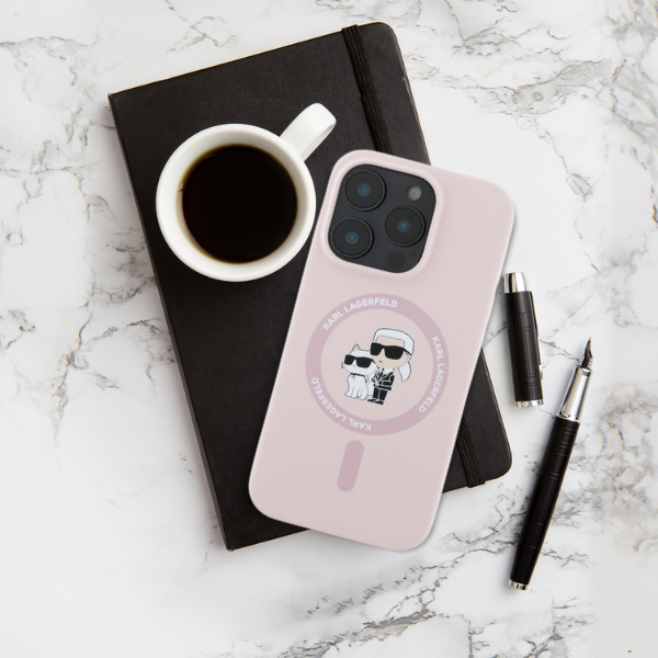 Karl Lagerfeld KLHMP16SSCMKCRHP iPhone 16 6,1 colio eilinis/rožinis kietas dėklas Silikoninis Karl&Choupette galvučių žiedas MagSafe aprašymas - Prekės nuotrauka Karl Lagerfeld KLHMP16SSCMKCRHP iPhone 16 6,1 colio eilinis/rožinis kietas dėklas Silikoninis Karl&Choupette galvučių žiedas MagSafe aprašymas - Prekės nuotrauka