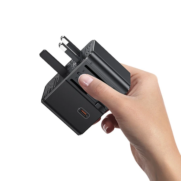 Kelioninis įkroviklis Adapteris USAMS CC310 3xUSB-C 70W 4in1 US/AU/EU/UK juodos spalvos aprašymas - Prekės nuotrauka