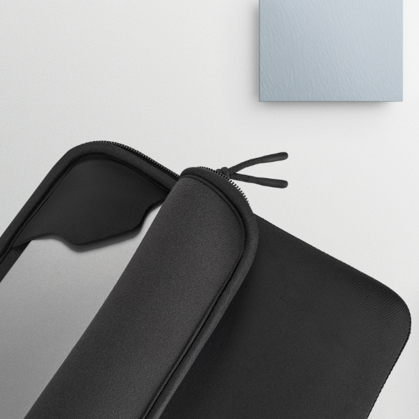 Tucano Sleeves One do MacBook Neo juoda aprašymas - Prekės nuotrauka