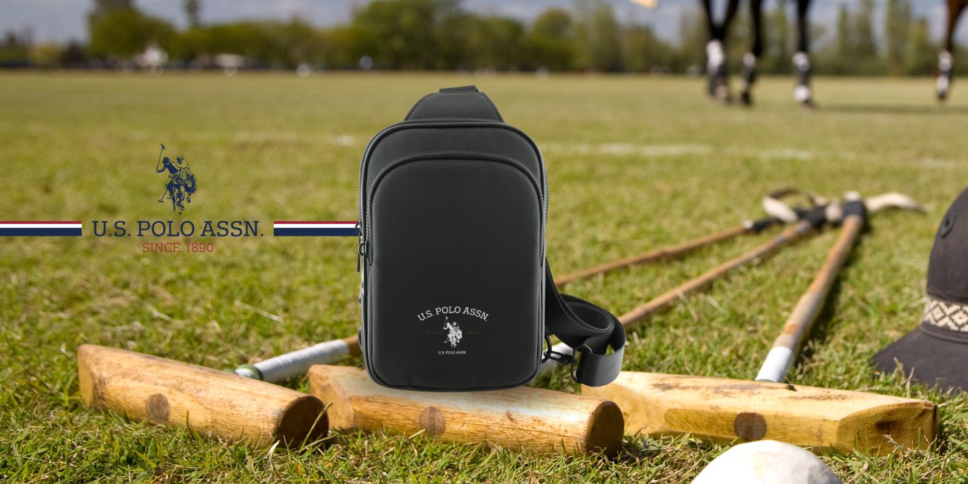 Us Polo Assn Krepšys telefonui US Polo Petit Pique Crossbody Arch juodos spalvos aprašymas - Prekės nuotrauka Us Polo Assn Krepšys telefonui US Polo Petit Pique Crossbody Arch juodos spalvos aprašymas - Prekės nuotrauka