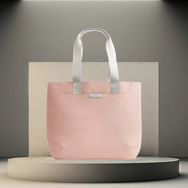 Krepšys UNIQ Arden Tote 16L rožinės spalvos aprašymas - Prekės nuotrauka Krepšys UNIQ Arden Tote 16L rožinės spalvos aprašymas - Prekės nuotrauka