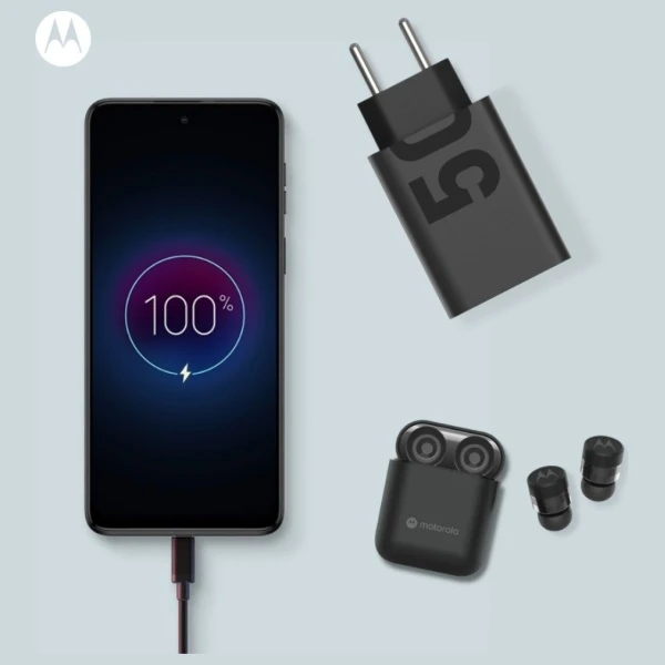 Laidinis įkroviklis Motorola TurboPower 50W Dual USB-C/USB-A su kabeliu USB-C 1m juodos spalvos aprašymas - Prekės nuotrauka