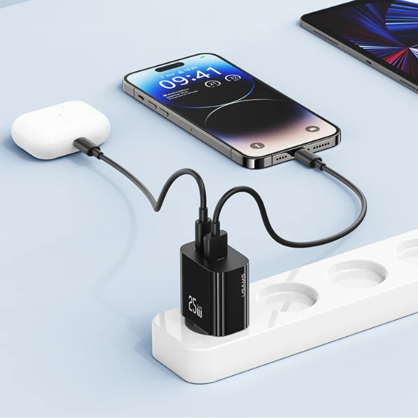 Laidinis įkroviklis USAMS CC315 T65 25W 1xUSB-C 1xUSB-A Fast Charging baltos spalvos aprašymas - Prekės nuotrauka