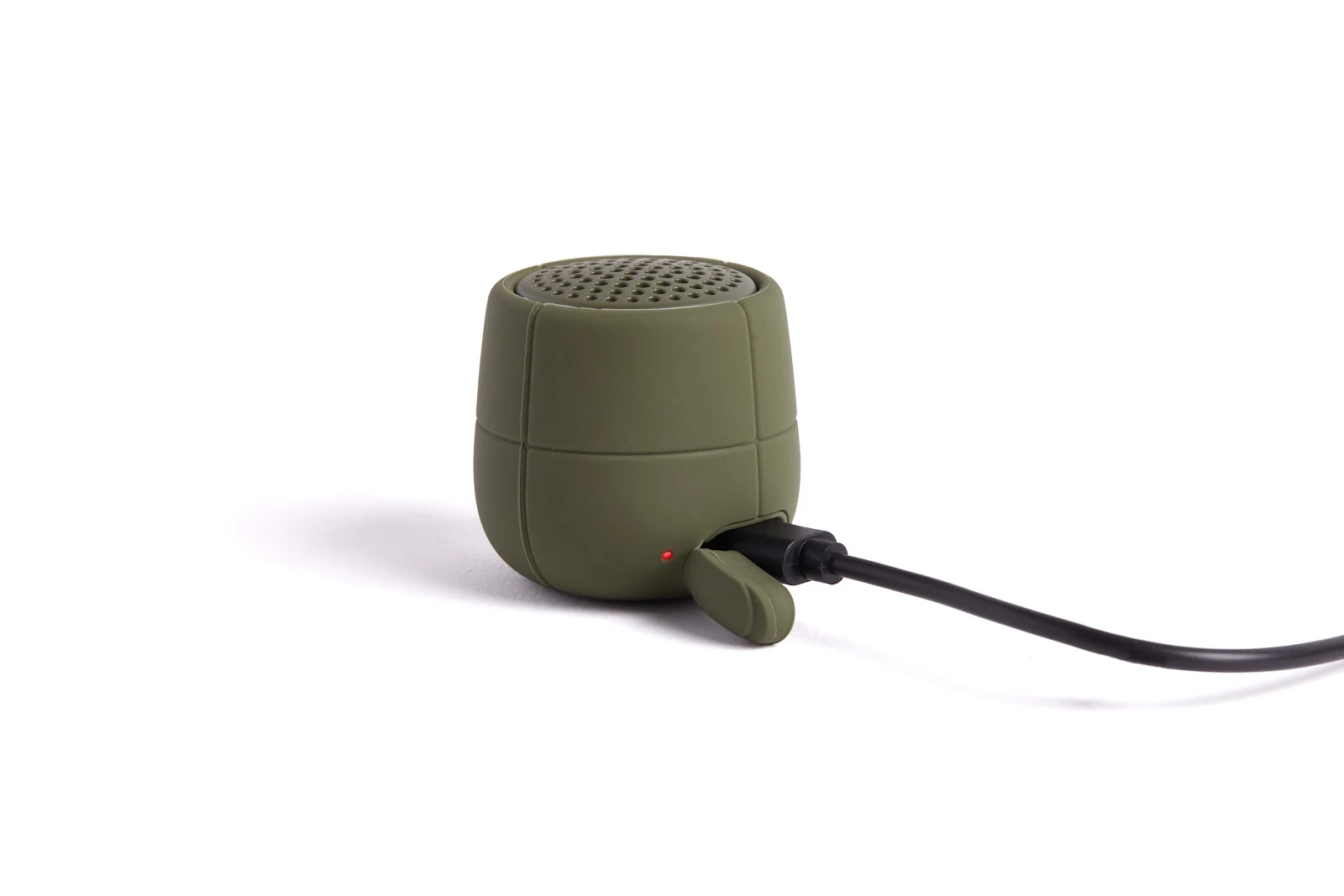 Lexon Mino X nešiojama kolonėlė Bluetooth khakiLA120K9 aprašymas - Prekės nuotrauka Lexon Mino X nešiojama kolonėlė Bluetooth khakiLA120K9 aprašymas - Prekės nuotrauka
