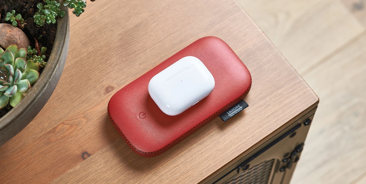 Lexon Powersound Powerbank indukcinis 5000 mAh su garsiakalbiu bluetooth juodos spalvos LA128N aprašymas - Prekės nuotrauka Lexon Powersound Powerbank indukcinis 5000 mAh su garsiakalbiu bluetooth juodos spalvos LA128N aprašymas - Prekės nuotrauka