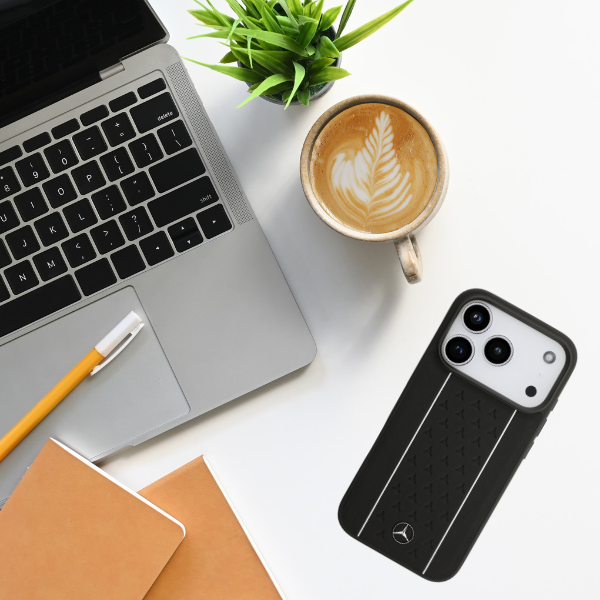 Mercedes Leather Star Pattern Stripes MagSafe dėklas Apple iPhone 17 Pro juodos spalvos aprašymas - Prekės nuotrauka Mercedes Leather Star Pattern Stripes MagSafe dėklas Apple iPhone 17 Pro juodos spalvos aprašymas - Prekės nuotrauka