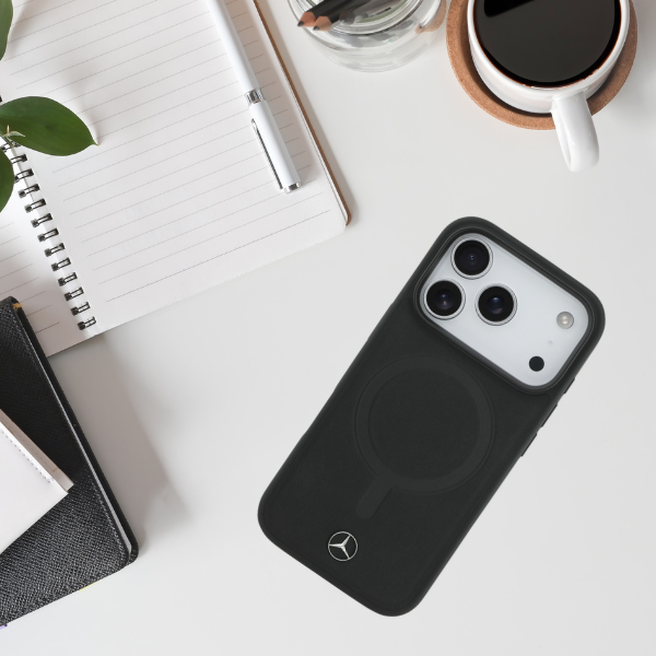 Mercedes Plain Smooth Leather MagSafe dėklas Apple iPhone 17 Pro juodos spalvos aprašymas - Prekės nuotrauka Mercedes Plain Smooth Leather MagSafe dėklas Apple iPhone 17 Pro juodos spalvos aprašymas - Prekės nuotrauka