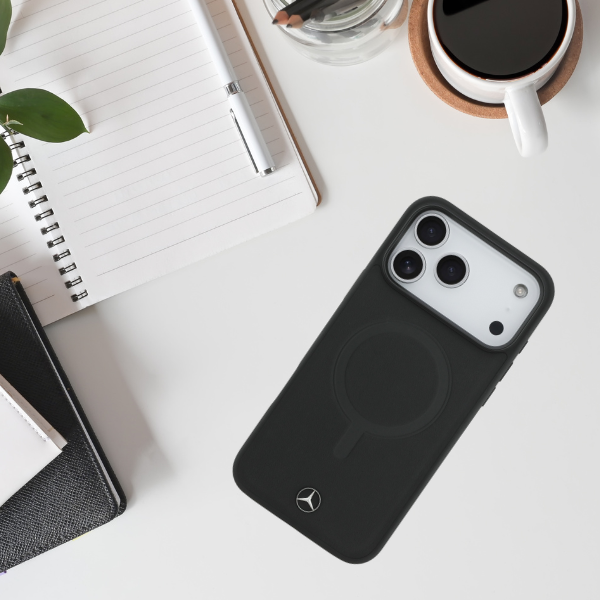 Mercedes Plain Smooth Leather MagSafe dėklas Apple iPhone 17 Pro Max juodos spalvos aprašymas - Prekės nuotrauka Mercedes Plain Smooth Leather MagSafe dėklas Apple iPhone 17 Pro Max juodos spalvos aprašymas - Prekės nuotrauka