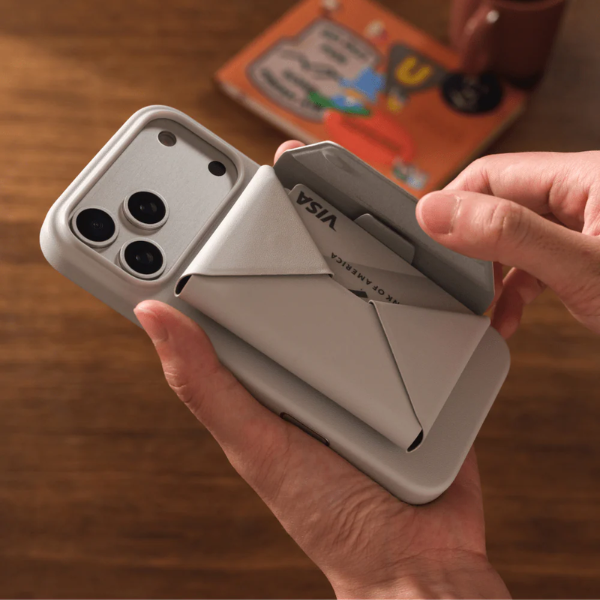 Dėklas „Moft Agile Travel MagSafe“ magnetinė piniginė trikojui miglotoje įlankoje aprašymas - Prekės nuotrauka Dėklas „Moft Agile Travel MagSafe“ magnetinė piniginė trikojui miglotoje įlankoje aprašymas - Prekės nuotrauka