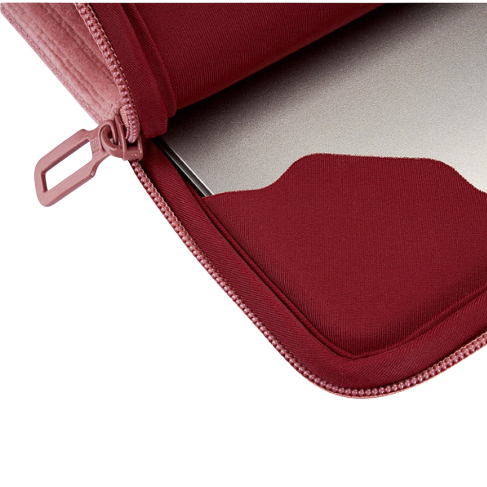 Nešiojamojo kompiuterio krepšys Tucano Velluto 2 Sleeve 16″ skirtas MacBook rožinės spalvos aprašymas - Prekės nuotrauka