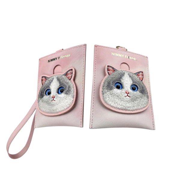 Nimmy 3in1 rinkinys telefono krepšys + piniginė + dėklas lokatoriui, rožinės spalvos Big Eyed Pet 2.0 Cat aprašymas - Prekės nuotrauka