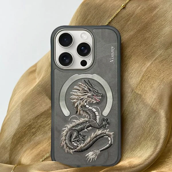Nimmy Dragon MagSafe dėklas skirtas Apple iPhone 16 Pro pilkos spalvos aprašymas - Prekės nuotrauka Nimmy Dragon MagSafe dėklas skirtas Apple iPhone 16 Pro pilkos spalvos aprašymas - Prekės nuotrauka