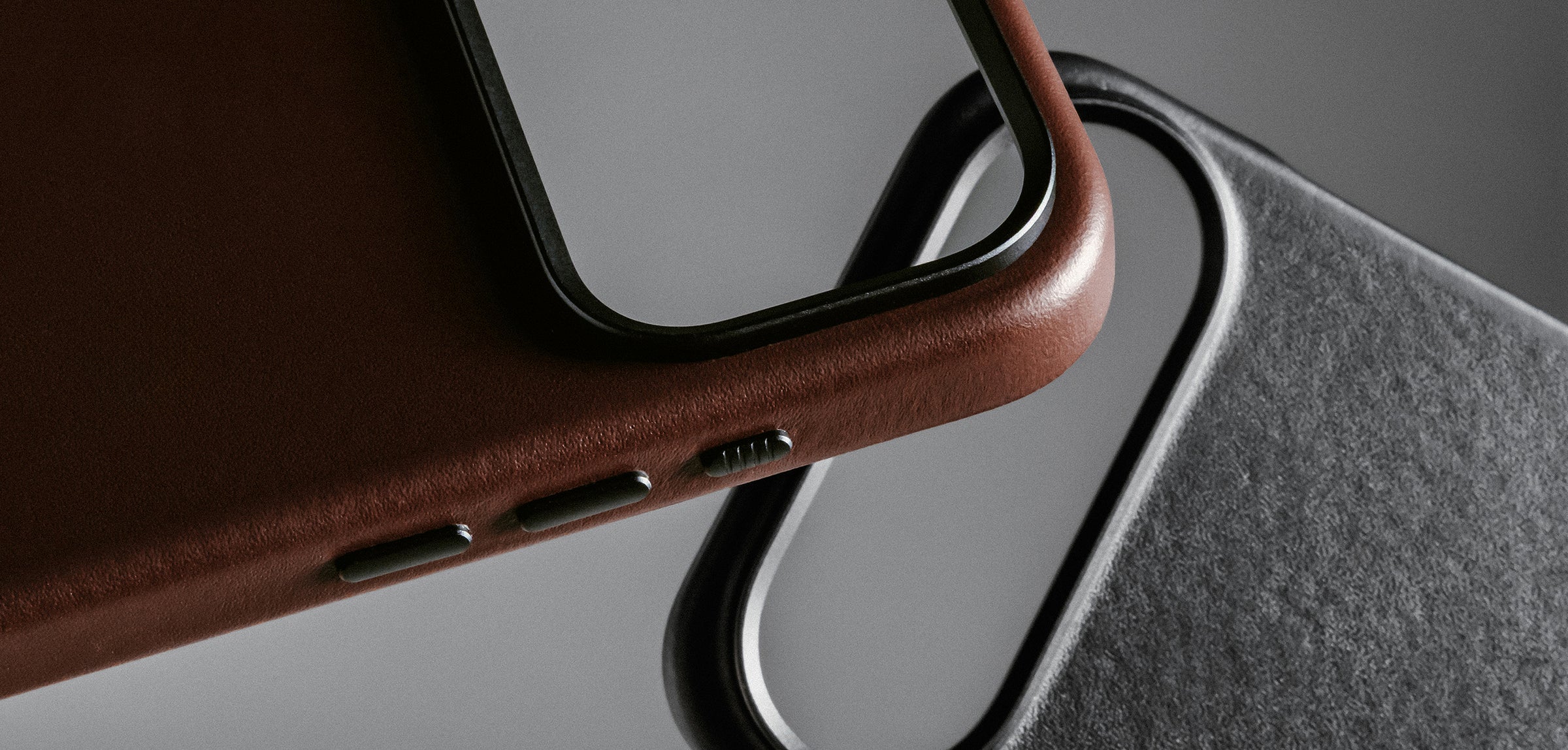 Burga Nomad Traditional Odinis dėklas, rustic ruda (Horween) – iPhone 18 Pro Max/17 Pro Max aprašymas - Prekės nuotrauka