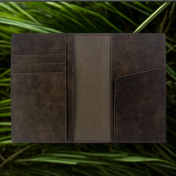 Passport dėklas Nimmy wallet Raptor Wolf rudos spalvos aprašymas - Prekės nuotrauka Passport dėklas Nimmy wallet Raptor Wolf rudos spalvos aprašymas - Prekės nuotrauka