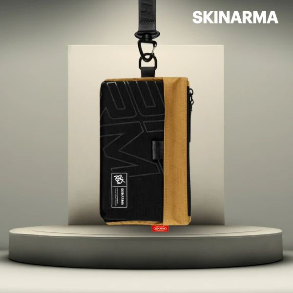 Dėklas Phone bag Skinarma Jager rudos spalvos aprašymas - Prekės nuotrauka Dėklas Phone bag Skinarma Jager rudos spalvos aprašymas - Prekės nuotrauka