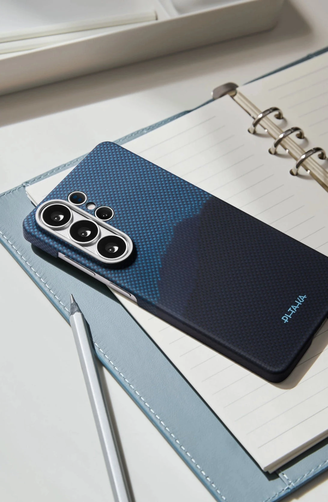 „Pitaka Edge“ dėklas „Samsung Galaxy S26 Ultra“, horizontaliai aprašymas - Prekės nuotrauka