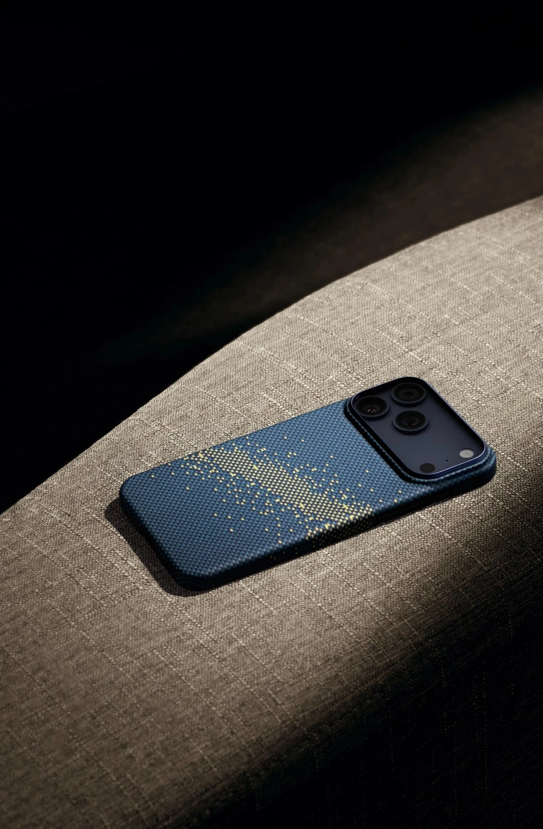 Dėklas Pitaka Ultra Slim Case Apple iPhone 17 Pro, milky way galaxy aprašymas - Prekės nuotrauka