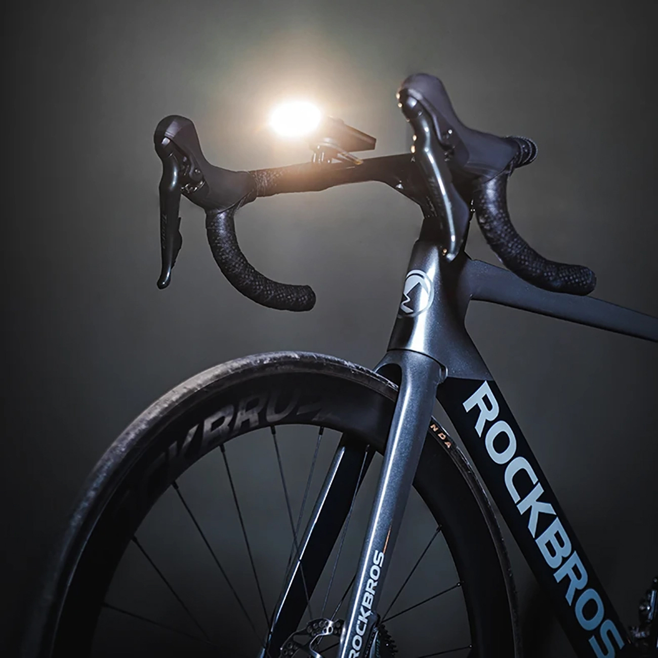 Rockbros JP008 priekinis dviračio žibintas su maitinimo banku 5000mAh 150lm IPX6 – juodos spalvos aprašymas - Prekės nuotrauka