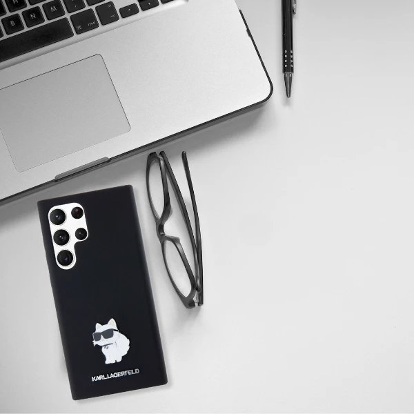 Samsung Galaxy S24 Plus Karl Lagerfeld silikoninis dėklas Choupette Metal Pin (KLHCS24MSMHCNPK) juodos spalvos aprašymas - Prekės nuotrauka